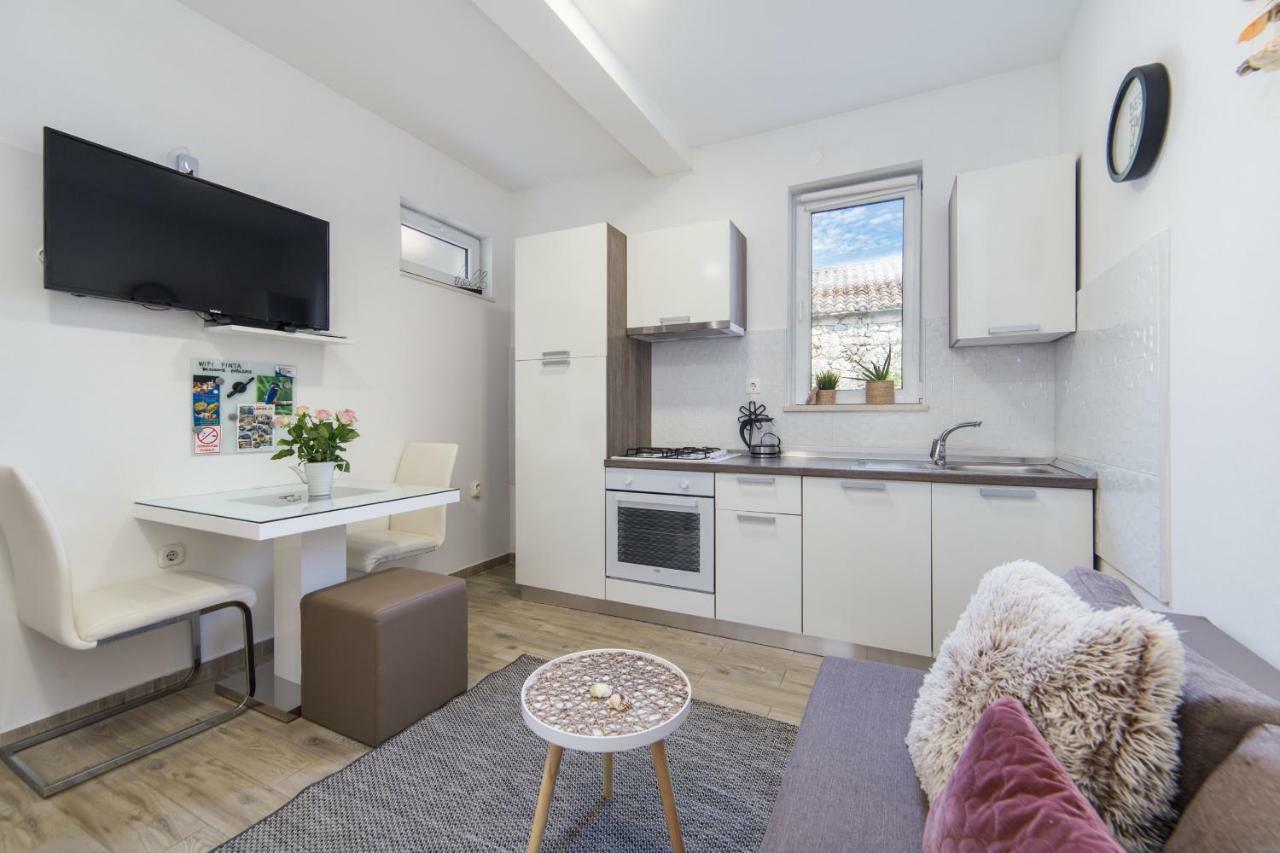 Studio apartment Finta Rogotin Esterno foto