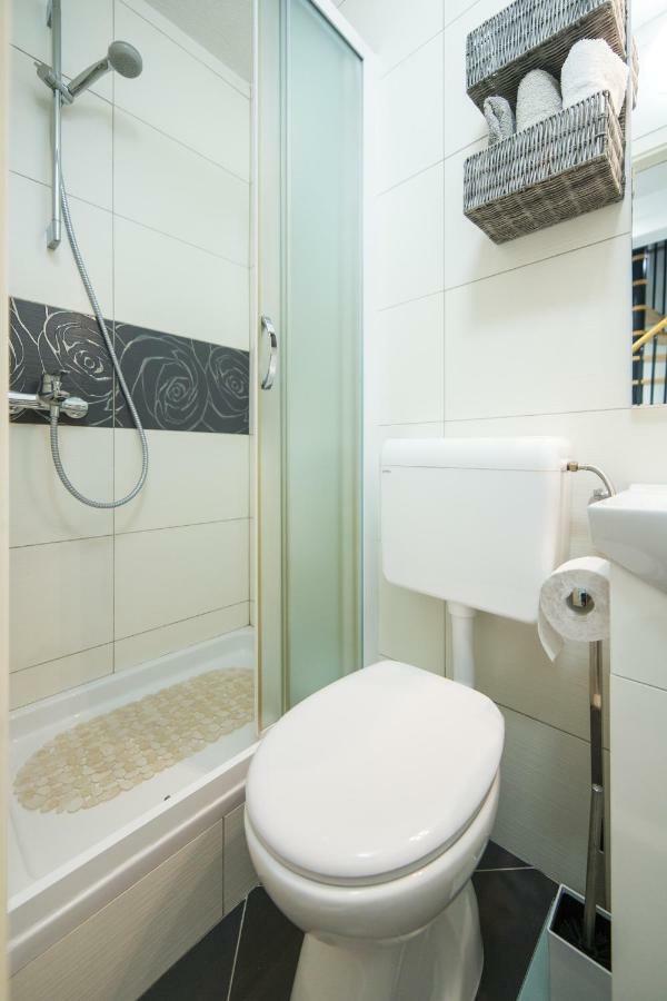Studio apartment Finta Rogotin Esterno foto